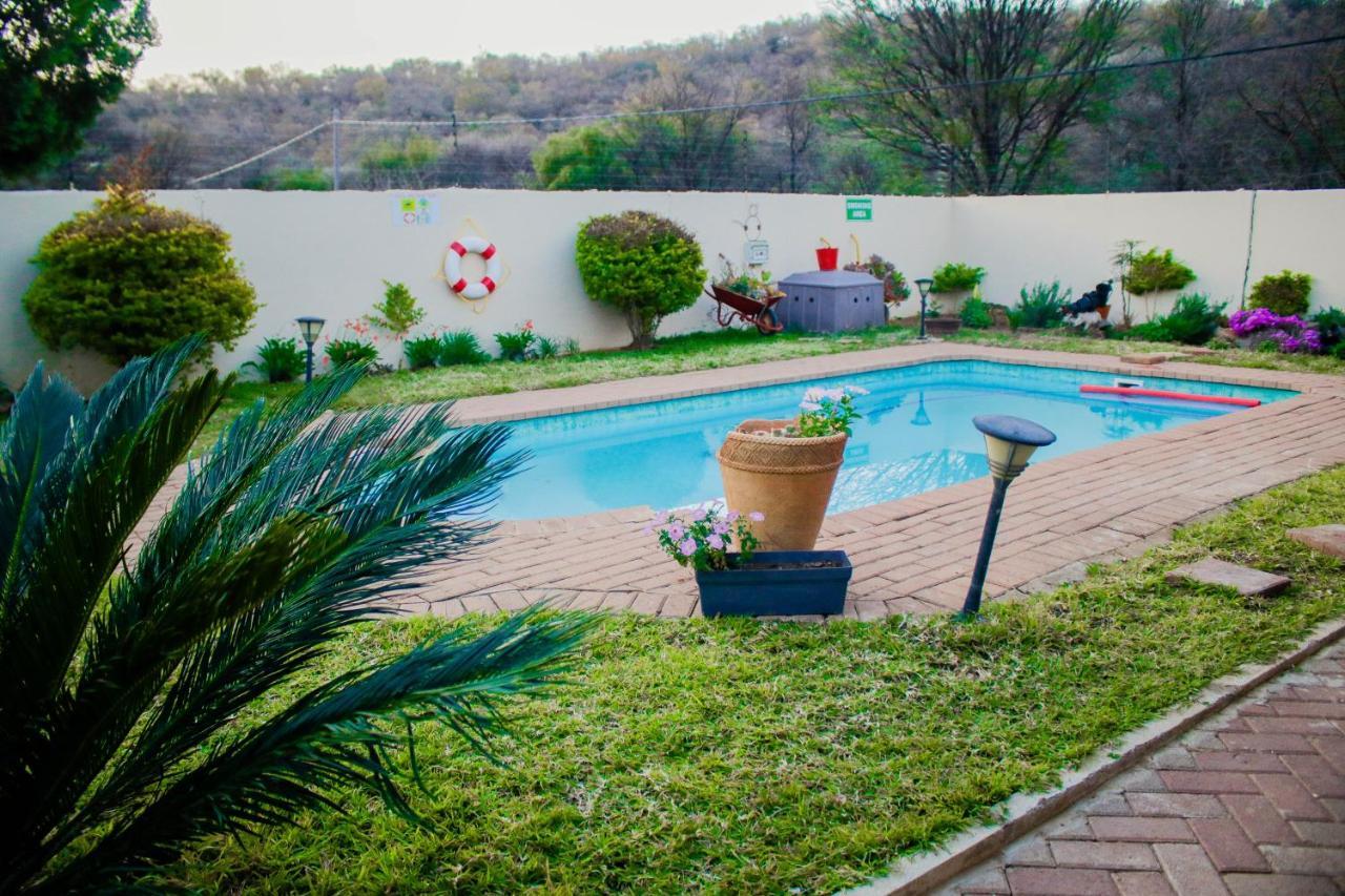 Pitikwe Hill Guesthouse Lobatse Extérieur photo